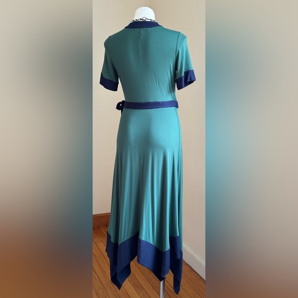 BCBG Blue & Green Asymmetrical Handkerchief Wrap Sz. S - Picture 3 of 13